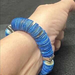 Blue Layered Bracelet died blue outer sea shell with silver color spacers stretc